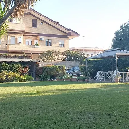 Lägenhet Grande Attico - 3 Da Letto - Aeroporto E Fiera Fiumicino