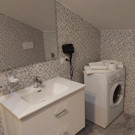 Grande Attico -con Veranda E Terrazzo 3 Da Letto - Aeroporto E Fiera شقة فيوميتشينو